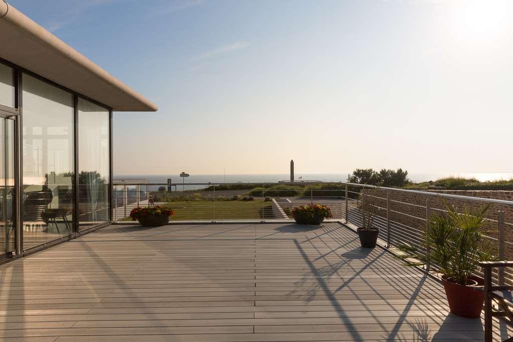 Hostellerie De La Pointe Saint-Mathieu - Spa & Restaurant Плугонвелен Екстериор снимка