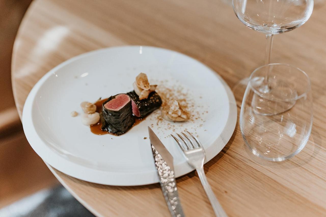 Hostellerie De La Pointe Saint-Mathieu - Spa & Restaurant Плугонвелен Екстериор снимка