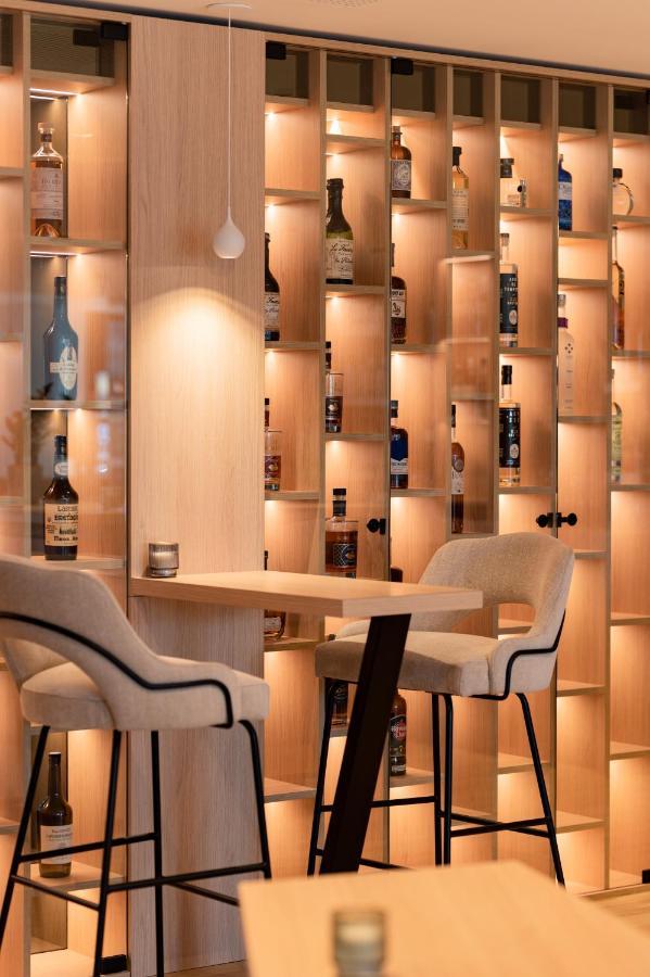 Hostellerie De La Pointe Saint-Mathieu - Spa & Restaurant Плугонвелен Екстериор снимка