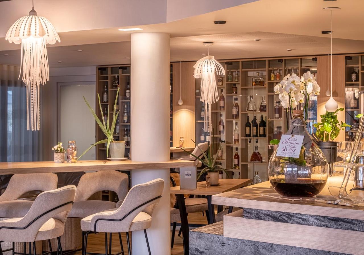 Hostellerie De La Pointe Saint-Mathieu - Spa & Restaurant Плугонвелен Екстериор снимка