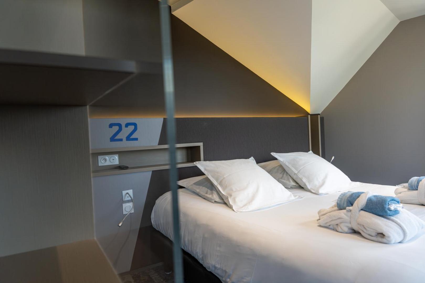 Hostellerie De La Pointe Saint-Mathieu - Spa & Restaurant Плугонвелен Екстериор снимка