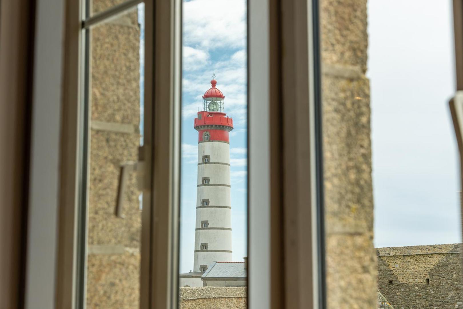 Hostellerie De La Pointe Saint-Mathieu - Spa & Restaurant Плугонвелен Екстериор снимка