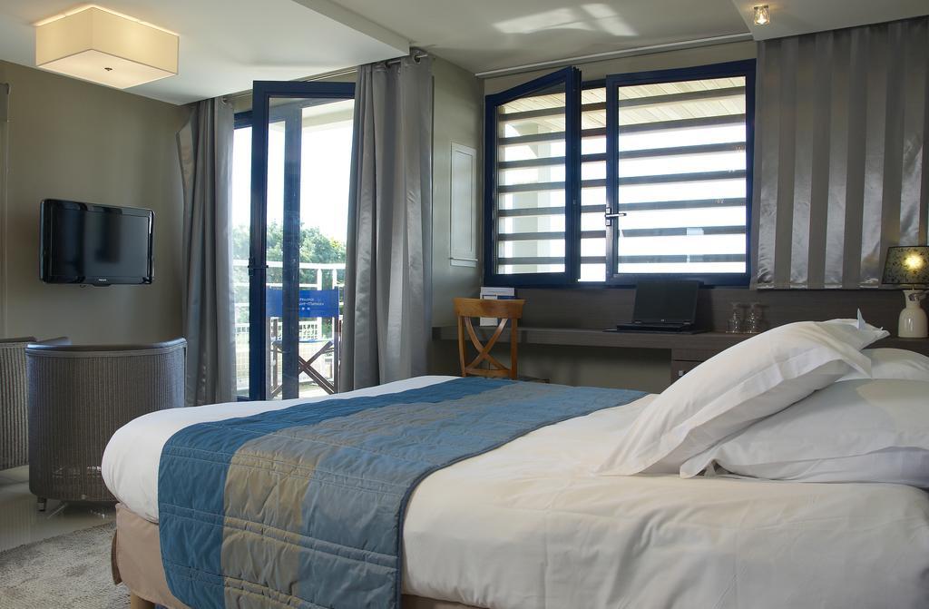 Hostellerie De La Pointe Saint-Mathieu - Spa & Restaurant Плугонвелен Екстериор снимка