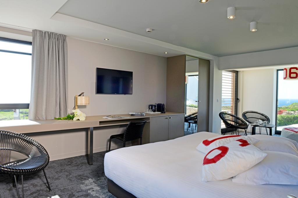 Hostellerie De La Pointe Saint-Mathieu - Spa & Restaurant Плугонвелен Екстериор снимка
