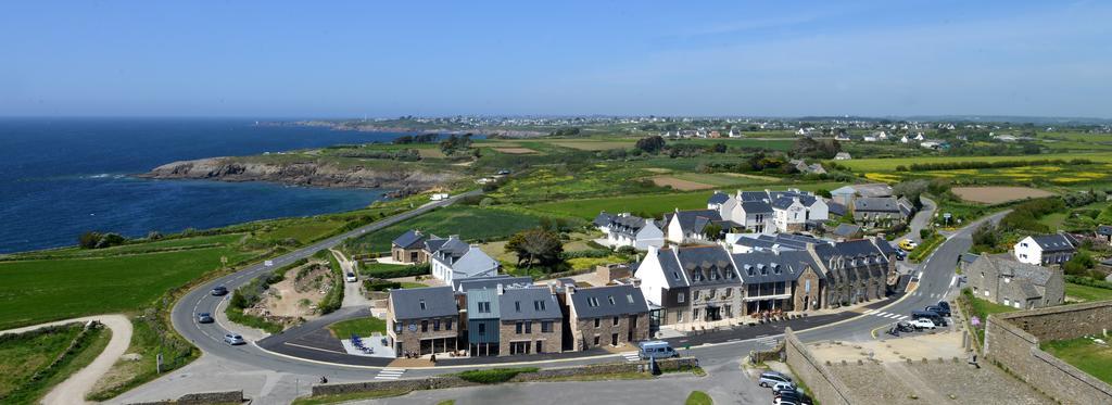 Hostellerie De La Pointe Saint-Mathieu - Spa & Restaurant Плугонвелен Екстериор снимка